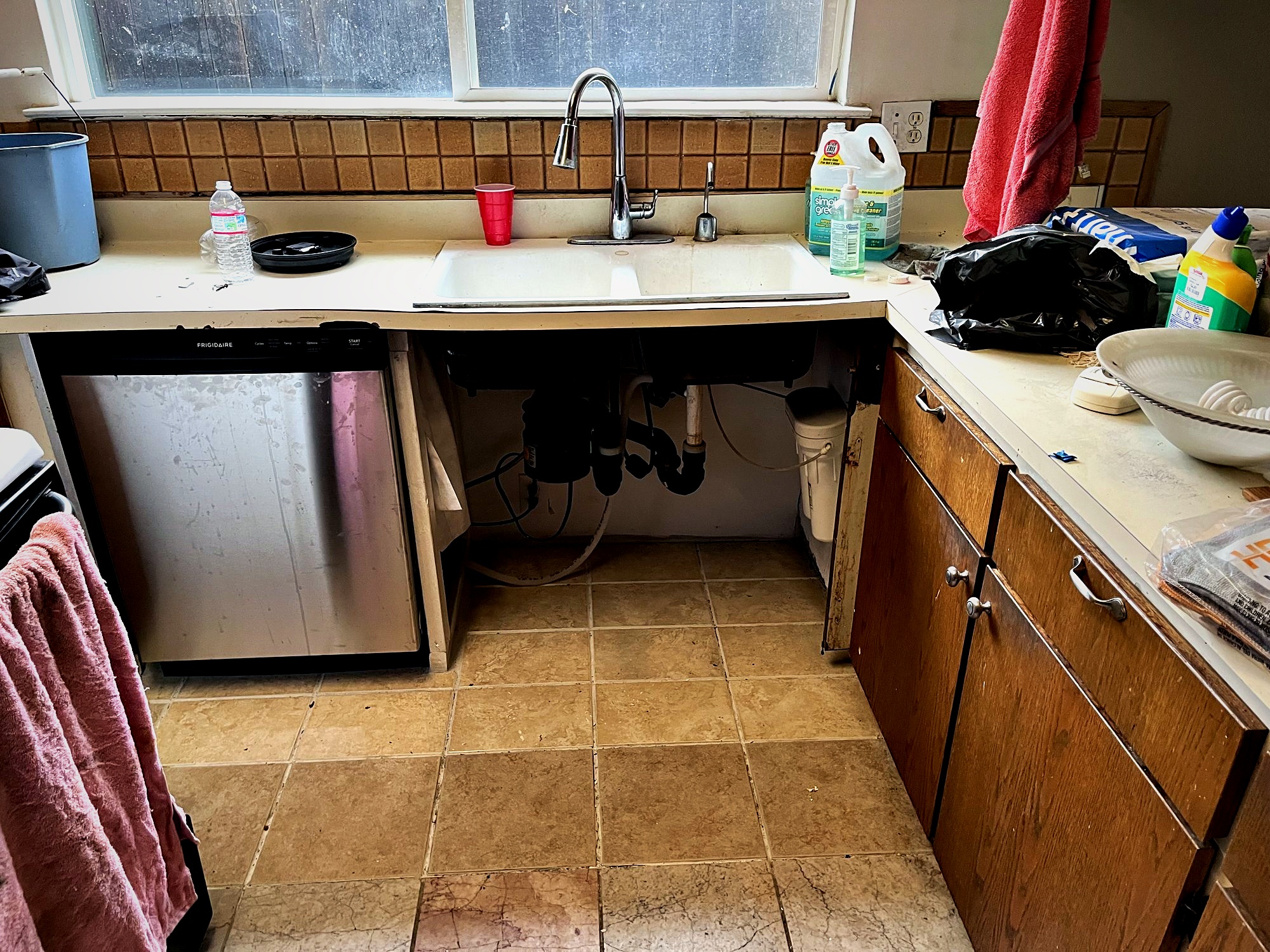 Kitchen before renovation